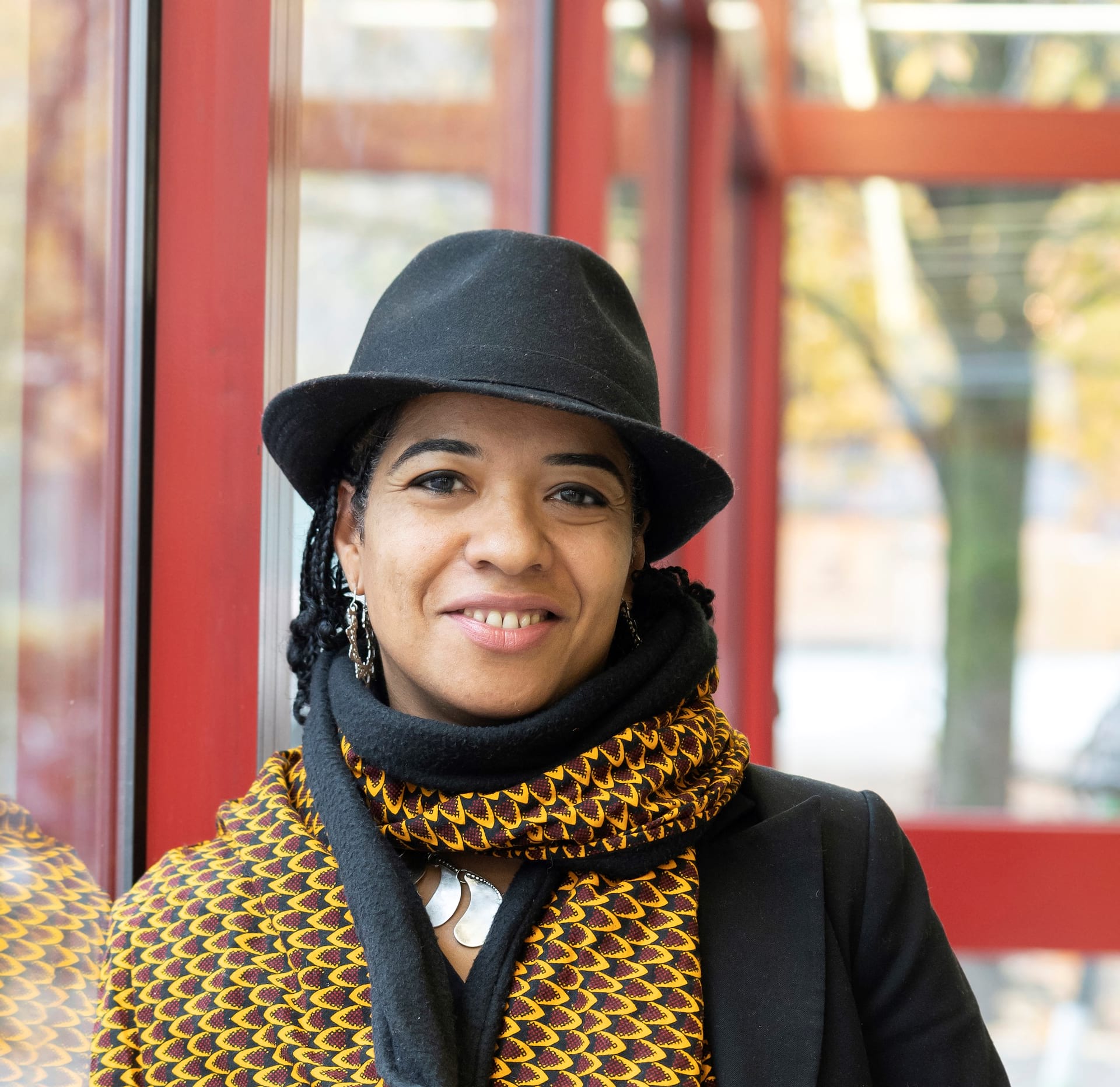 Olumide Popoola: Sit down
